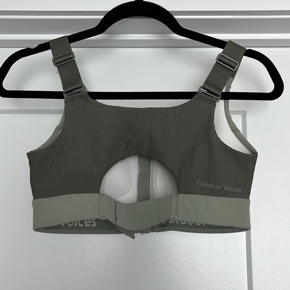 Outdoor Voices Powerhouse Bra in Sandstone/Tea Tree - Picture 3 of 3